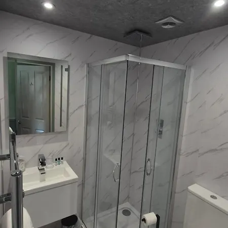 Hotel Moorside And Cafe 3*
